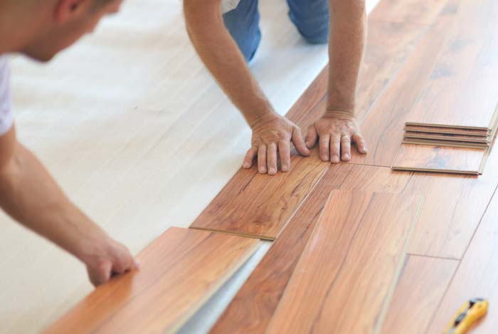 Installing laminate floor